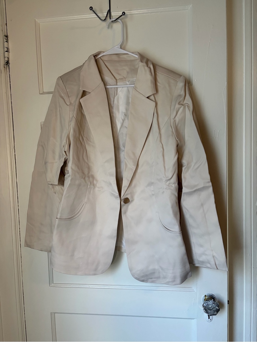 Women's Cream Single-Button Blazer